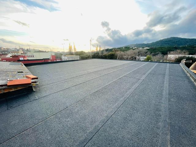 CASA PARA EDIFICAR, ACTUALMENTE GARAJE photo 0