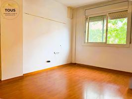 AMPLIO PISO EN LA PLAZA ESPAÑA DE SABADELL photo 0