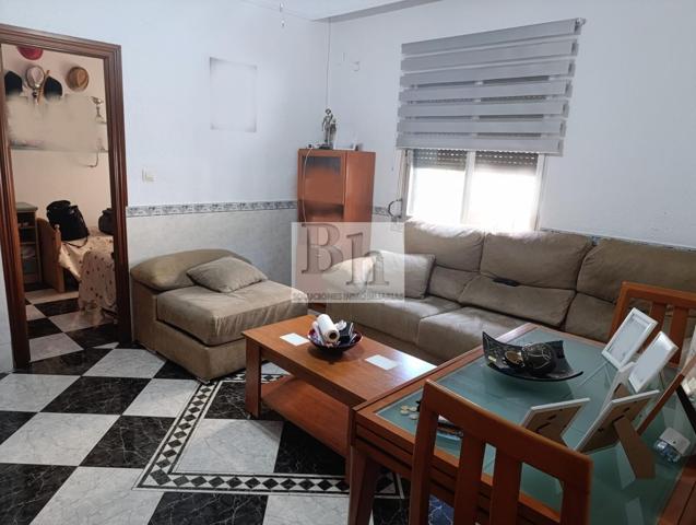 Blanhogar vende este estupendo piso en zona Girón. photo 0