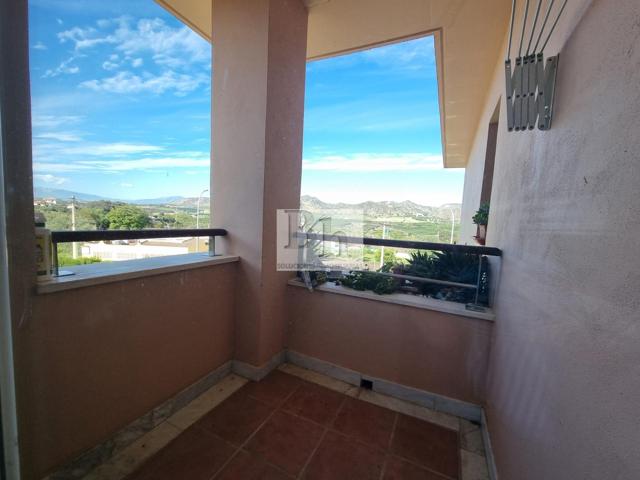 BLANHOGAR VENDE EN EXCLUSIVA ESTA MAGNIFICA VIVIENDA EN URB. SOL ANDALUSI photo 0