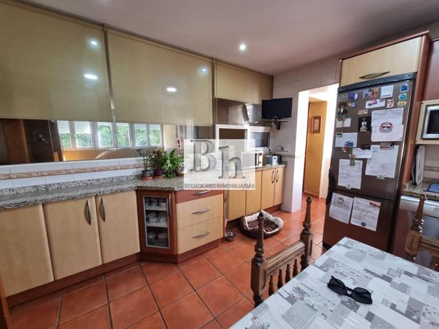 BLANHOGAR Vende piso en Zona de la Tabacalera a 500m de la Playa photo 0