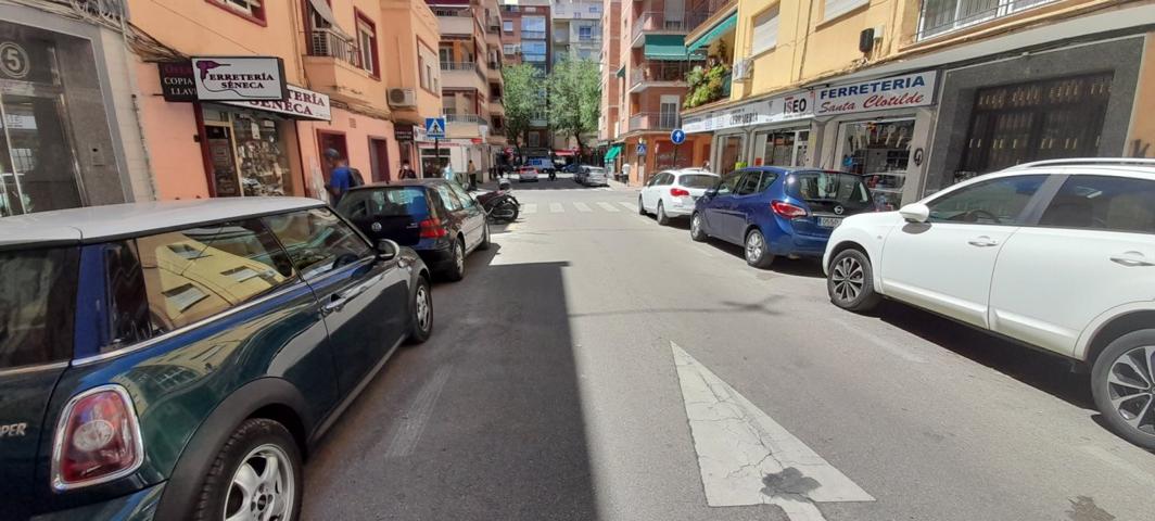 LOCAL COMERCIAL ZONA CAMINO DE RONDA photo 0