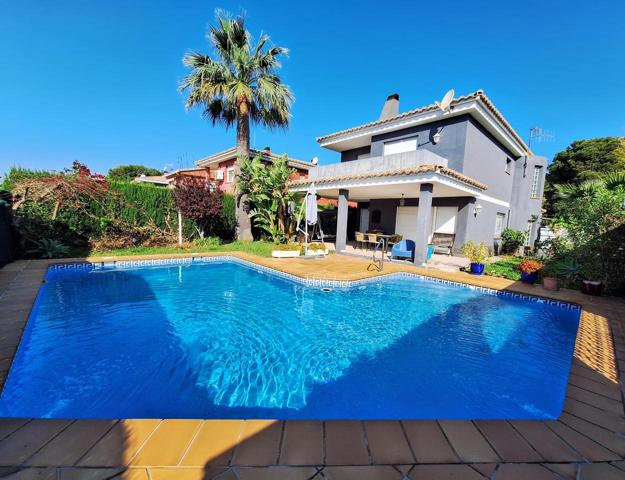 Villa en venta en zona Heliópolis photo 0