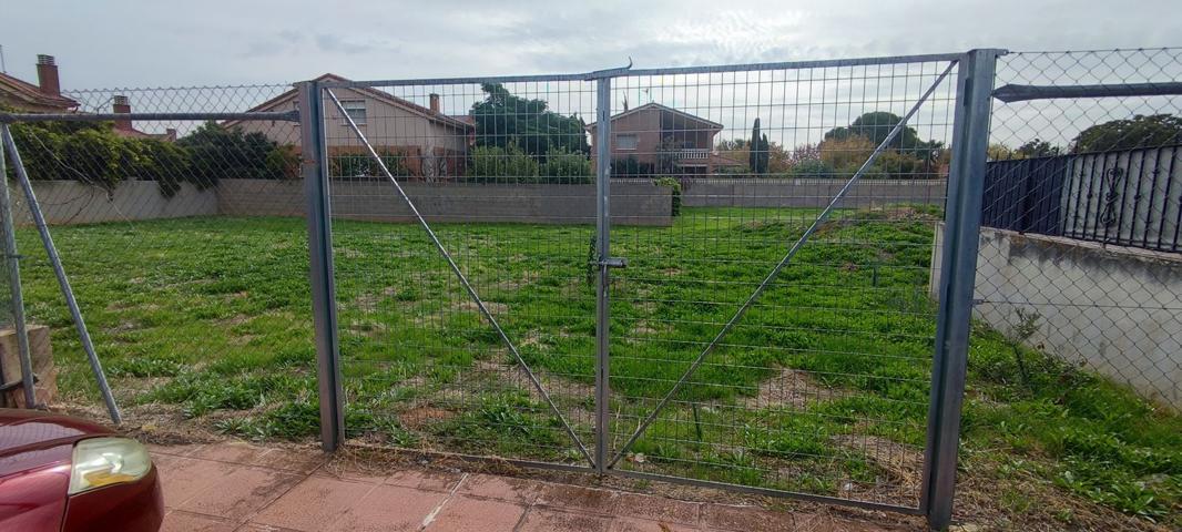 Terreno Urbanizable En venta en Calle Antonio Cabezón, Cabanillas Del Campo photo 0