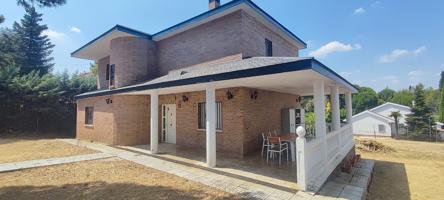 Casa En venta en Cl Nogalte, El Bosque, Villaviciosa De Odón photo 0