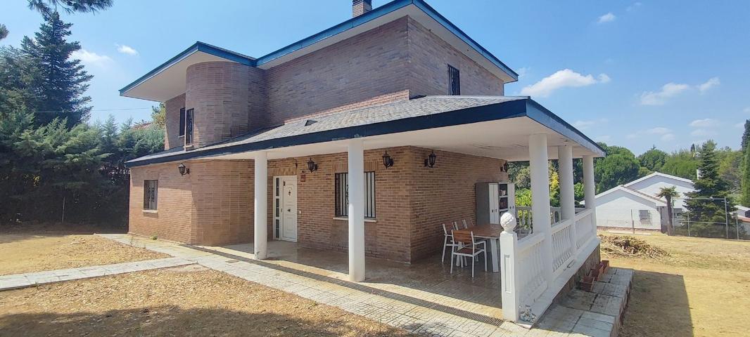 Casa En venta en Cl Nogalte, El Bosque, Villaviciosa De Odón photo 0