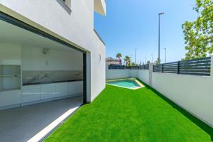 Exclusiva villa unifamiliar con piscina y jardín photo 0