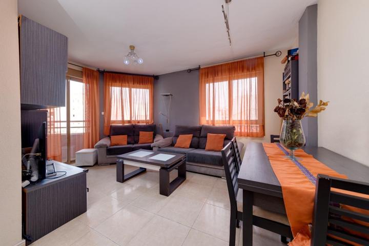 APARTAMENTO DE TRES DORMITORIOS EN EL CENTRO DE TORREVIEJA photo 0