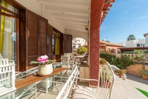 Chalet pareado en Punta Prima (Orihuela costa) photo 0