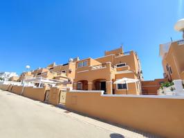 Encantador Pareado en Los Altos, Orihuela Costa - ¡Tu Nuevo Hogar Espera por Ti! photo 0