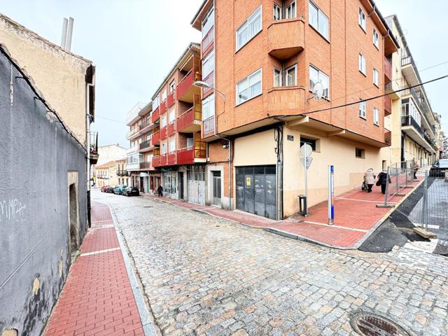 Piso En venta en Calle Valladolid, 18, San Antonio, Ávila photo 0