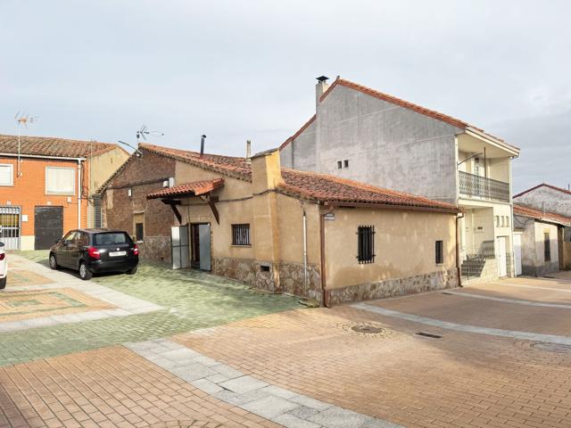 Casa De Campo En venta en De La Ermita, 1, Morales Del Vino photo 0