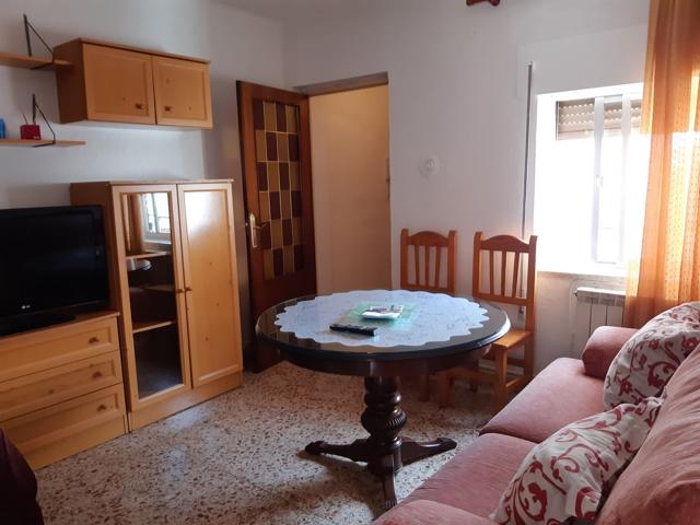 Piso En alquiler en San Bernardo - Carmelitas - Campus, Salamanca photo 0