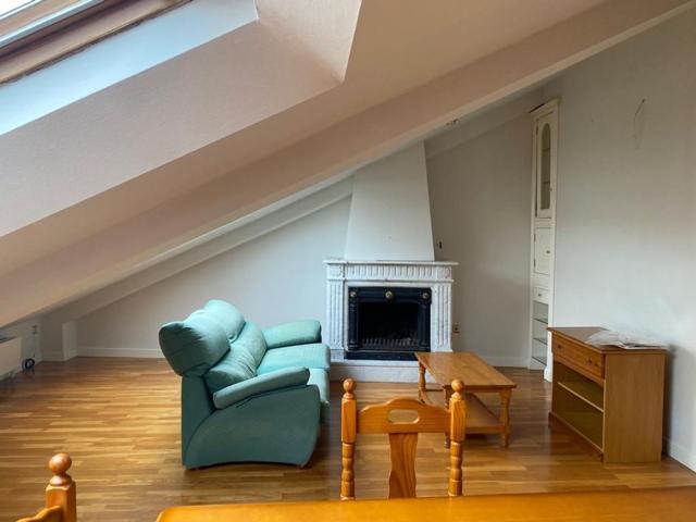  Ático En alquiler en Centro, Salamanca photo 0