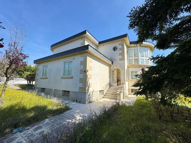 Casa En venta en Ps Sierra De Gredos, 1, Carbajosa De La Sagrada photo 0