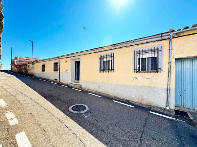 Casa En venta en Cl Enrollada, 1, Armenteros photo 0