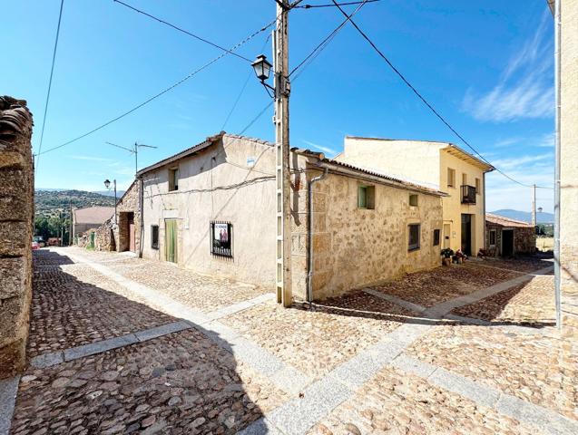 Unifamiliar Pareada En venta en Cl La Estacion, Bonilla De La Sierra photo 0