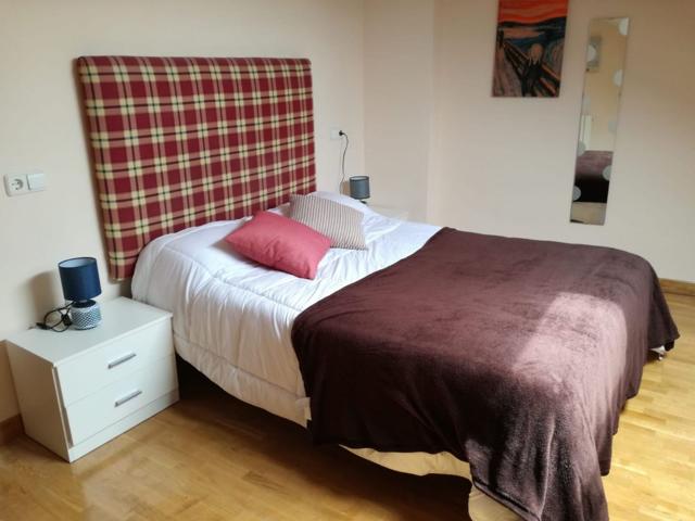 Piso En alquiler en Centro, Salamanca photo 0