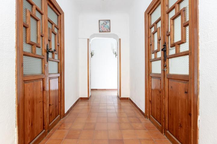 Venta de casa a reformar en Armilla (Granada) photo 0