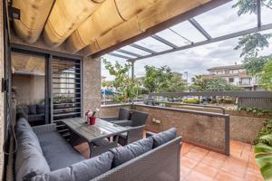 EXCLUSIVO ADOSADO EN ARMILLA: VISTAS, LUZ, DISEÑO Y CONFORT TOTAL photo 0