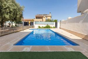 Amplio Chalet con piscina, pista deportiva y vistas en Ogíjares. photo 0