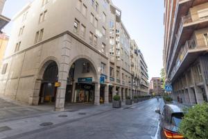 PLAZA DE APARCAMIENTO EN ANGEL GANIVET photo 0