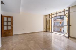 FANTASTICO PISO EN ANGEL GANIVET photo 0