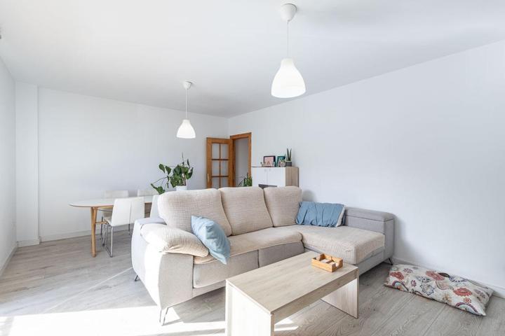 Piso de 2 habitaciones en Las Gabias photo 0