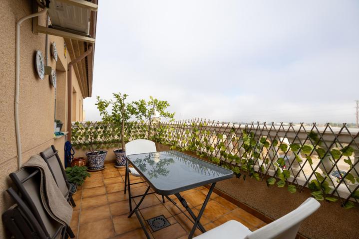 ✨ Exclusivo Ático en Las Gabias junto al Metro | Vistas Despejadas, Terraza y Garaje 🚗🌄 photo 0