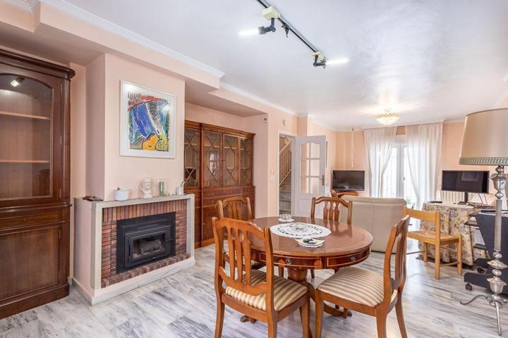 ¡OPORTUNIDAD ÚNICA! Casa con Garaje, Zonas Comunes y Piscina en Jun, Vega de Granada photo 0