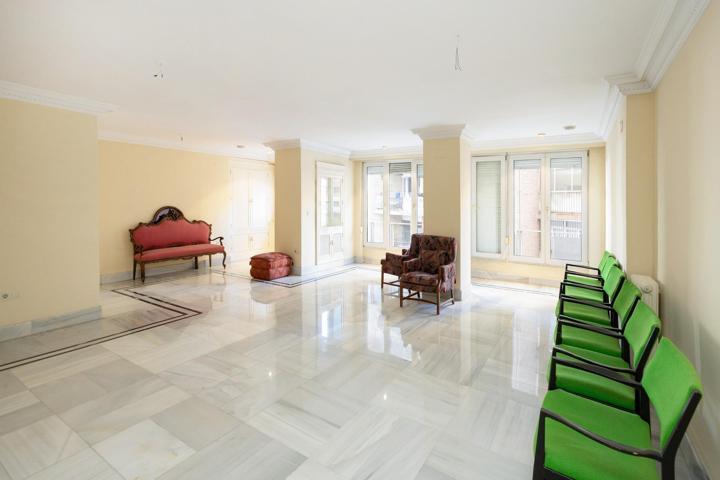 GRAN PISO EN LAS FLORES. photo 0