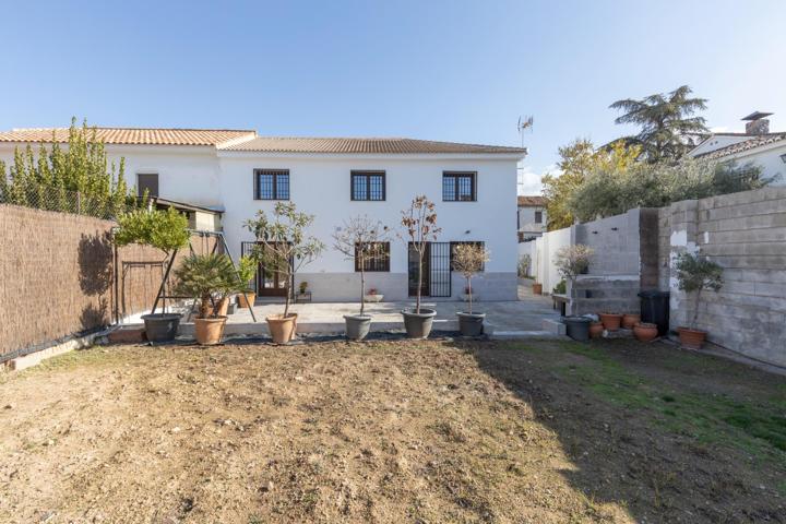 ESPECTACULAR CHALET PAREADO EN LA ZUBIA photo 0