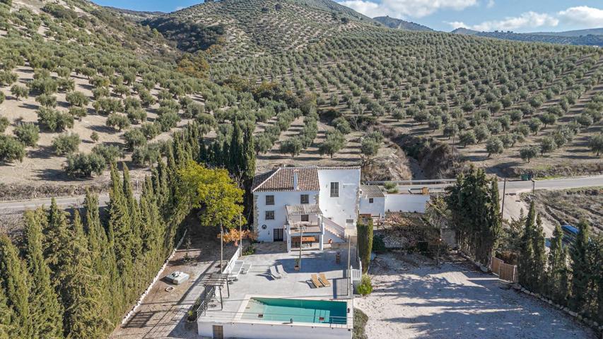 Una preciosa villa de campo restaurada con potencial de ingresos cerca de Montefrío photo 0