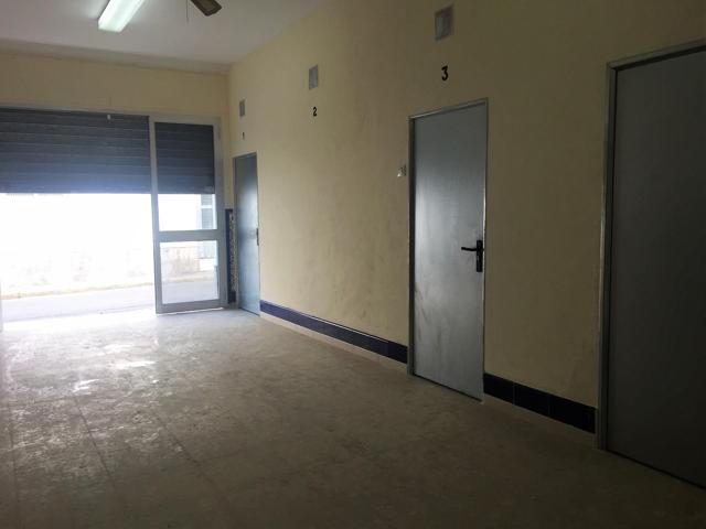 LOCAL A PIE DE CALLE CON TRASTEROS EN FUNCIONAMIENTO photo 0