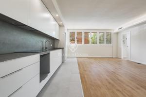 Moderno apartamento de obra nueva en la calle LLull photo 0