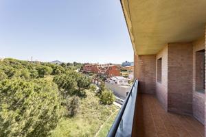 Fantástico ático dúplex en venta en Sant Joan Despí photo 0