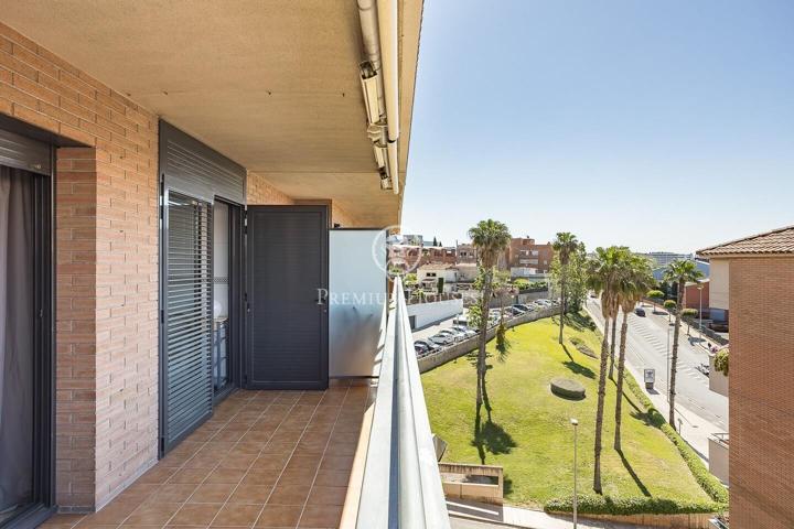 Fantástico ático dúplex en venta en Sant Joan Despí photo 0