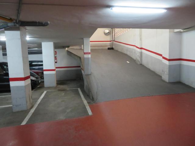 PLAZA DE PARKING EN ALQUILER EN LA CALLE ARAGON CON VILADOMAT photo 0