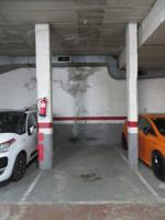 PLAZA DE PARKING EN LA CALLE ALMERIA photo 0