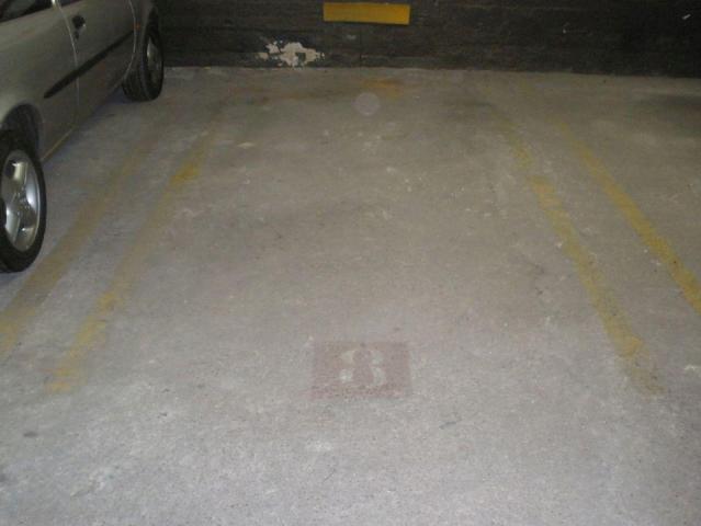 PLAZA DE PARKING EN ALQUILER PARA DOS MOTOS O UNA MOTO GRANDE photo 0