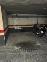 PLAZA DE PARKING PARA MOTO EN LA CALLE VILADOMAT CON TAMARIT CON VIGILANCIA 24 HORAS photo 0