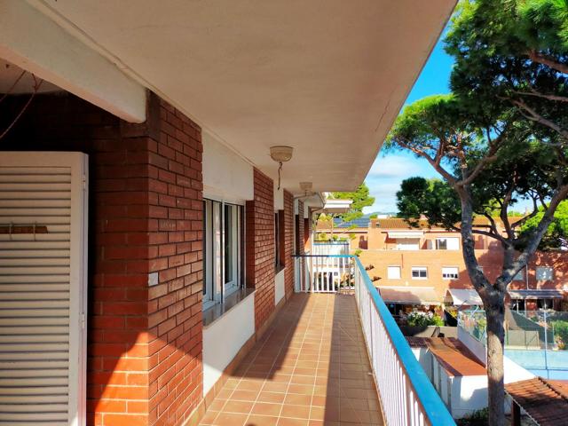 SOLEADO APARTAMENTO EN CASTELLDEFELS photo 0