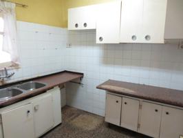 PISO PARA REFORMAR COMPLENTAMENTE EN LA TEIXONERA photo 0