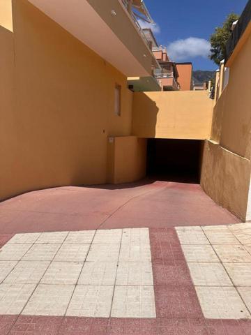 Plaza De Parking en venta en Adeje de 40 m2 photo 0