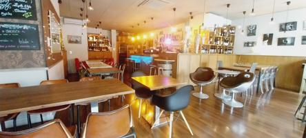 Oportunidad Única: Traspaso de Bar Restaurante Vinoteca en Sant Joan Despí - ¡Listo para Facturar! photo 0