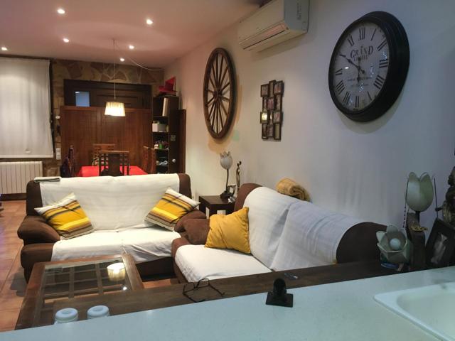 Acogedora casa en Torrent del Capellà, Sabadell - Ideal para Tu Familia photo 0