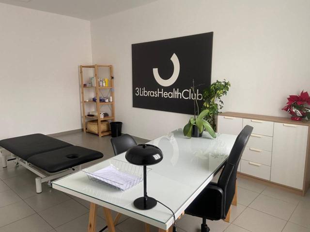 Alquiler de local comercial en Las Lagunas, Mijas photo 0
