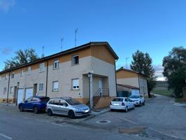 Casa adosada en venta en Marmellar de Arriba photo 0