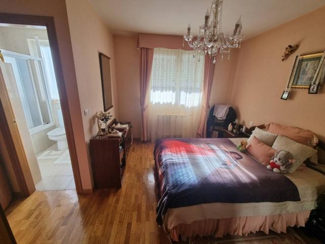 Chalet adosado en venta en Quintanadueñas photo 0