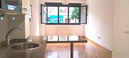 Piso En venta en Tenderina, Oviedo photo 0